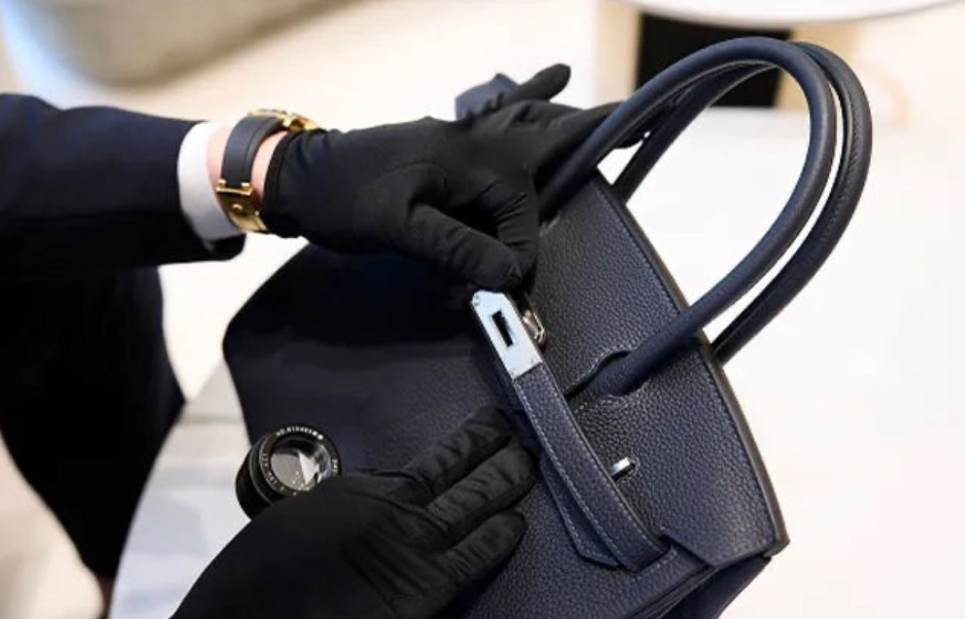 世界のVIPに選ばれる、⾼価買取の実績